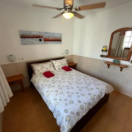 Lovely Newly Refurbished 1 Bedroom Flat Minutes From Sandy Beach,private Terrace Apartamento Caleta De Fuste
