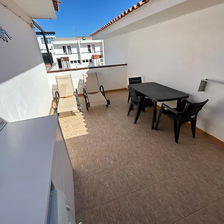 公寓 Lovely Newly Refurbished 1 Bedroom Flat Minutes From Sandy Beach,private Terrace
